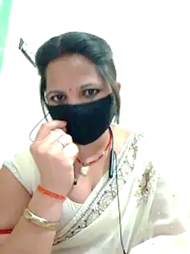 Snapshot of karishma_Bhabhi chatting on 02.18.26 karishma Bhabhi online show from 02.18.26