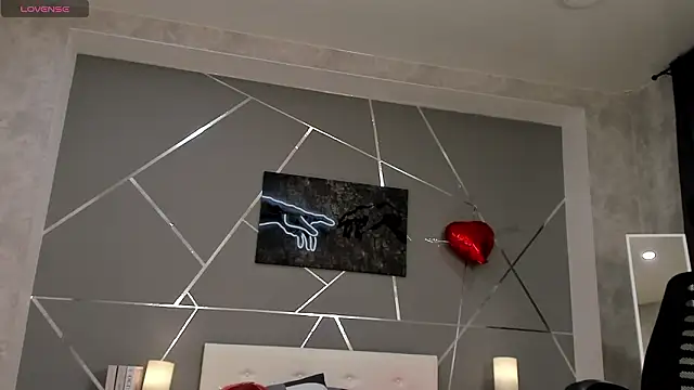 Snapshot of naomi_reiss chatting on 02.28.26 naomi reiss online show from 02.28.26