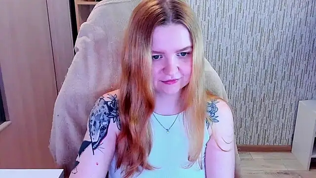 Snapshot of AnitaXVine chatting on 05.27.26 AnitaXVine online show from 05.27.26