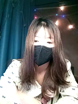 Snapshot of Girl-crazy1 chatting on 04.05.26 Girl-crazy1 online show from 04.05.26