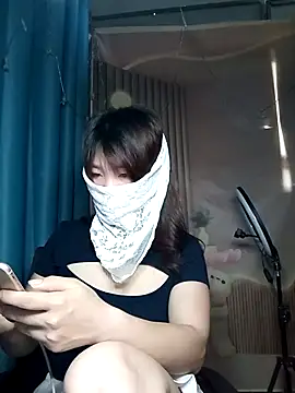 Snapshot of Girl-crazy1 chatting on 04.11.26 Girl-crazy1 online show from 04.11.26