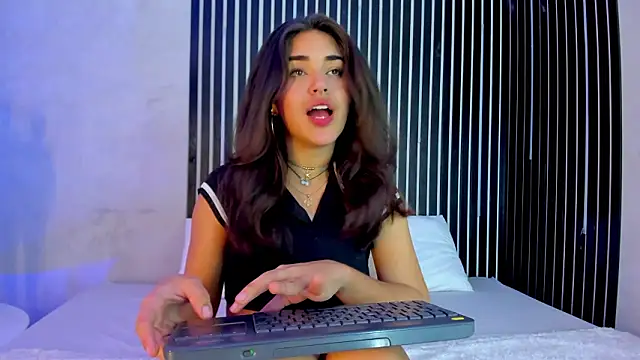 Snapshot of melodyphillips_2_ chatting on 02.24.26 melodyphillips 2 online show from 02.24.26