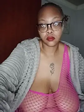 Snapshot of ShantelBootyBoobs chatting on 07.18.26 ShantelBootyBoobs online show from 07.18.26