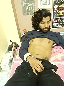 Snapshot of Yk_physique chatting on 02.14.26 Yk physique online show from 02.14.26