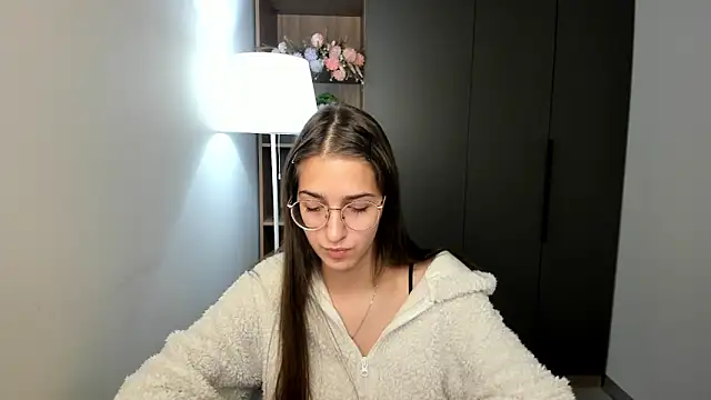 Snapshot of ClarineCasebolt chatting on 02.15.26 ClarineCasebolt online show from 02.15.26