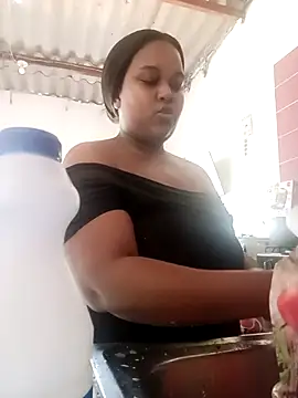 PerlaCurvasgrandes online show from 02.19.26