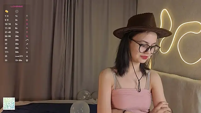 Snapshot of BeatrisRosel chatting on 02.22.26 BeatrisRosel online show from 02.22.26