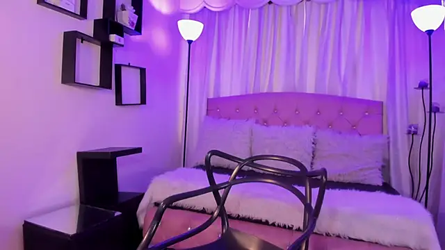 Aurora Ellis  online show from 03.06.26