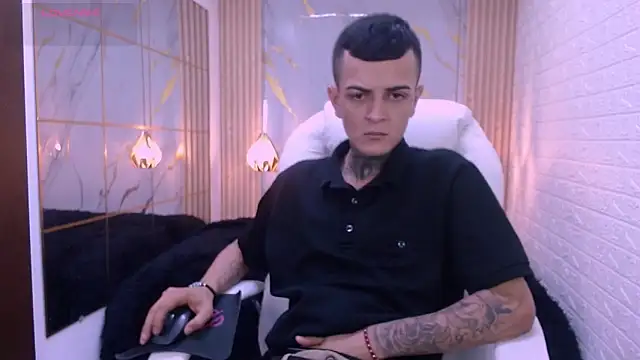 Snapshot of benjamin_anthony chatting on 02.20.26 benjamin anthony online show from 02.20.26