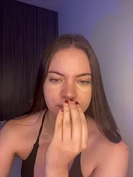 Snapshot of alyabelova chatting on 05.08.26 alyabelova online show from 05.08.26