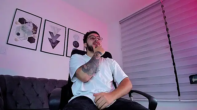 Snapshot of ethan_grace chatting on 02.23.26 ethan grace online show from 02.23.26