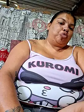 Snapshot of Juli_Powl chatting on 02.14.26 Juli Powl online show from 02.14.26