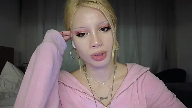 Snapshot of qualitybab chatting on 02.19.26 qualitybab online show from 02.19.26