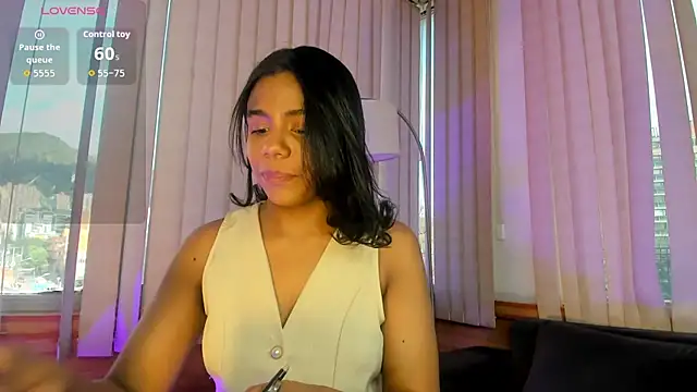 Snapshot of madii_lenon chatting on 05.27.26 madii lenon online show from 05.27.26