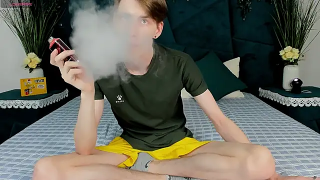 Snapshot of Erick_Wilson chatting on 12.22.25 Erick Wilson online show from 12.22.25