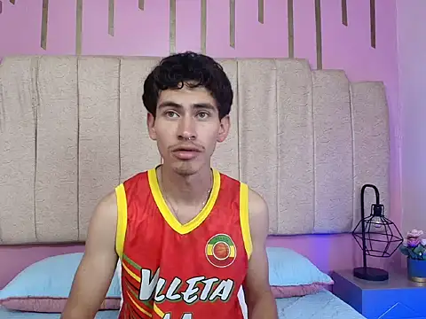 Snapshot of skinny_jean_ chatting on 03.02.26 skinny jean online show from 03.02.26