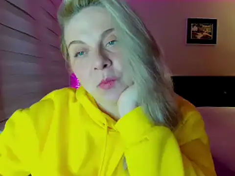 Snapshot of i_love_iva chatting on 02.22.26 i love iva online show from 02.22.26