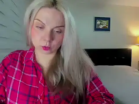 Snapshot of i_love_iva chatting on 02.23.26 i love iva online show from 02.23.26