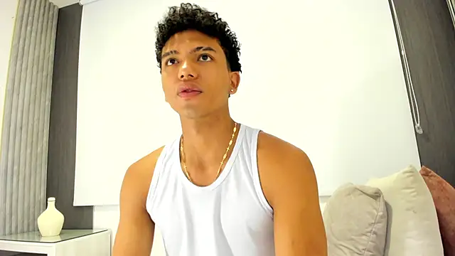 Snapshot of jhoystrong_ chatting on 02.15.26 jhoystrong online show from 02.15.26