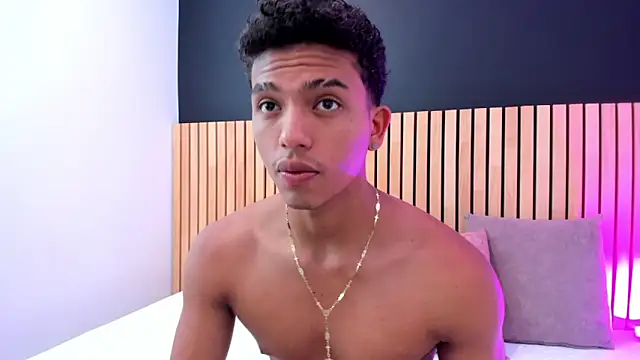 Snapshot of jhoystrong_ chatting on 02.28.26 jhoystrong online show from 02.28.26