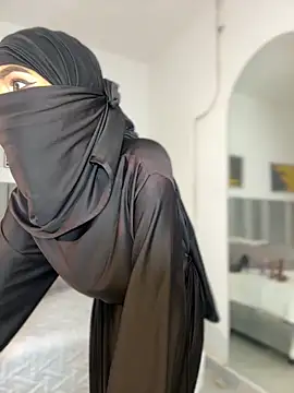 Snapshot of aminaa_ chatting on 02.16.26 aminaa online show from 02.16.26