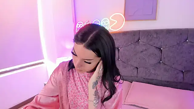 Megan Morphy online show from 04.07.26