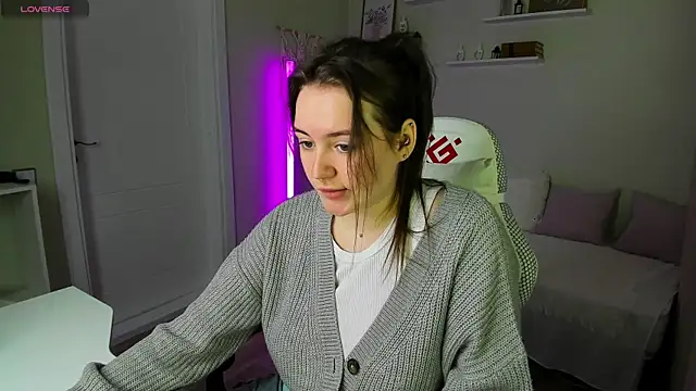 Laura CollinsS online show from 05.28.26