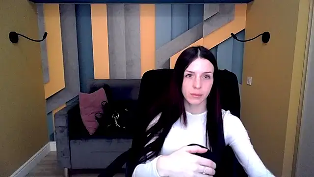 Snapshot of NoirDiva chatting on 02.25.26 NoirDiva online show from 02.25.26