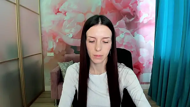 NoirDiva online show from 03.05.26