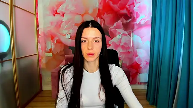 Snapshot of NoirDiva chatting on 04.27.26 NoirDiva online show from 04.27.26