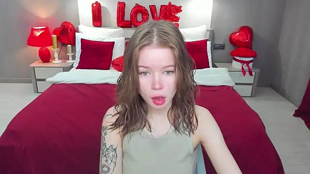 Snapshot of Violetta__Dreams chatting on 02.20.26 Violetta Dreams online show from 02.20.26