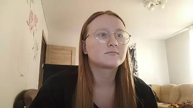 Snapshot of AnikaLipps chatting on 04.25.26 AnikaLipps online show from 04.25.26