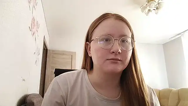 Snapshot of AnikaLipps chatting on 05.03.26 AnikaLipps online show from 05.03.26
