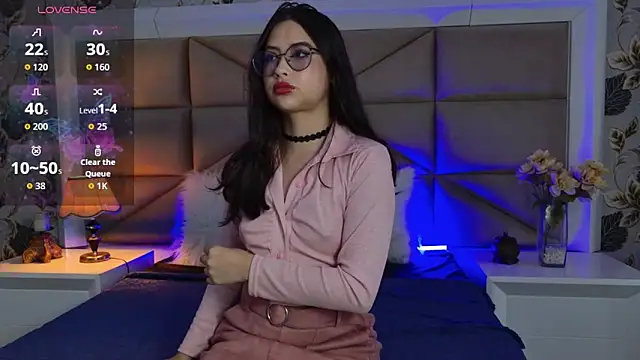Snapshot of LilyClarck chatting on 05.03.26 LilyClarck online show from 05.03.26