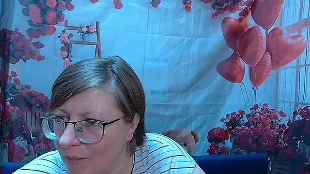 Snapshot of RadaChudna chatting on 03.02.26 RadaChudna online show from 03.02.26