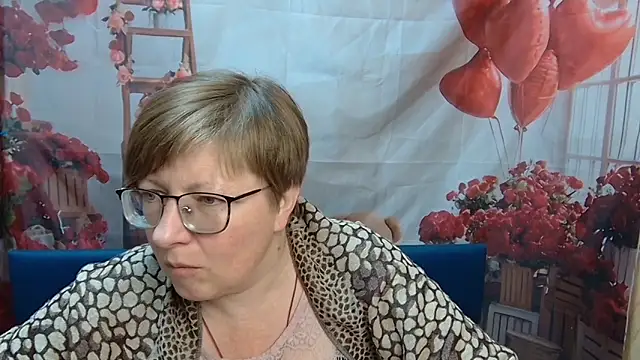 Snapshot of RadaChudna chatting on 04.23.26 RadaChudna online show from 04.23.26