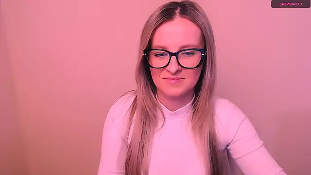 Snapshot of AnnePeach chatting on 02.18.26 AnnePeach online show from 02.18.26