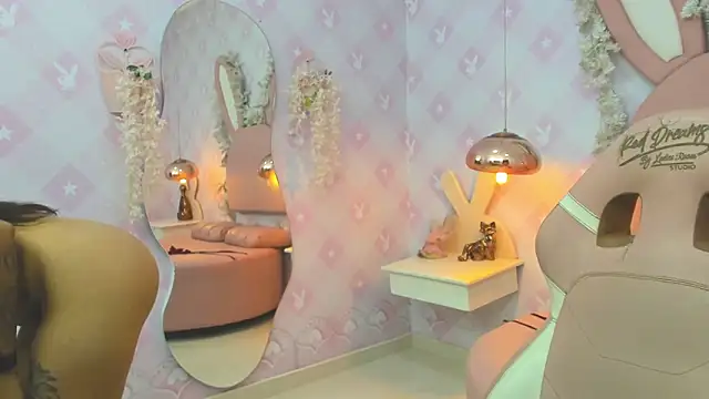 Snapshot of Isabellaa_Rosee chatting on 04.19.26 Isabellaa Rosee online show from 04.19.26