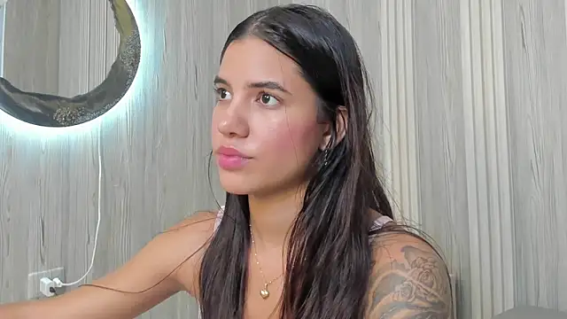 Snapshot of Isabellaa_Rosee chatting on 05.21.26 Isabellaa Rosee online show from 05.21.26