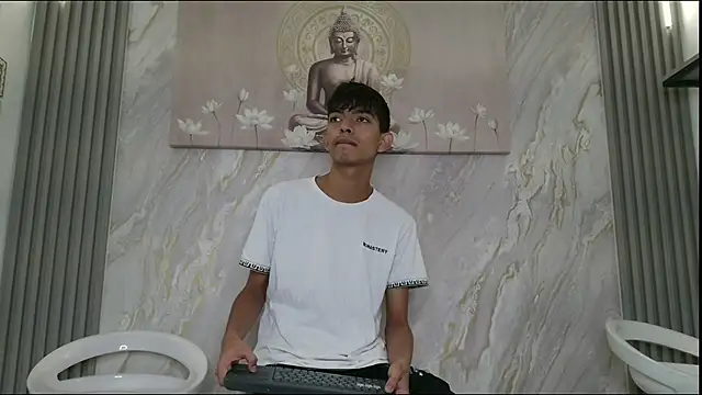 KITTY BOSH online show from 04.16.26