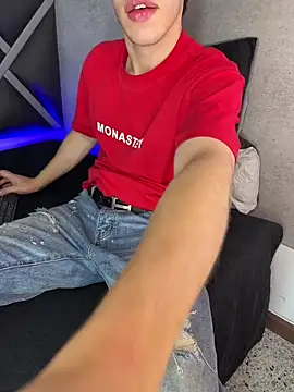 Snapshot of Lucian-greyy chatting on 02.22.26 Lucian-greyy online show from 02.22.26