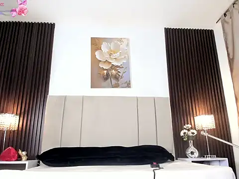  MiLa Dyva online show from 02.25.26