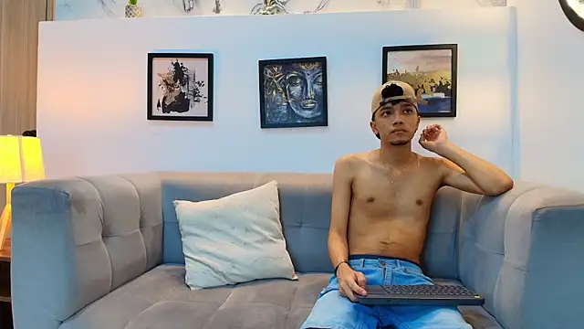 YOUNG BOYS HELL online show from 04.17.26