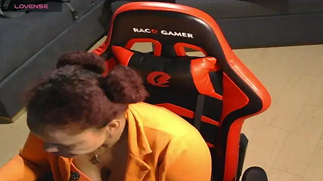 Snapshot of Helensex1 chatting on 02.22.26 Helensex1 online show from 02.22.26