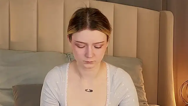 AlyssFrost online show from 05.05.26