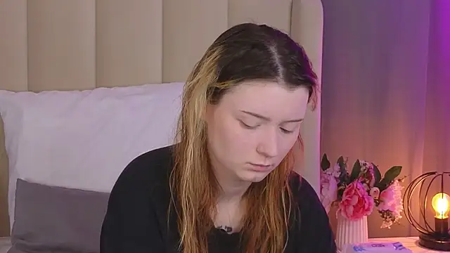 AlyssFrost online show from 06.17.26