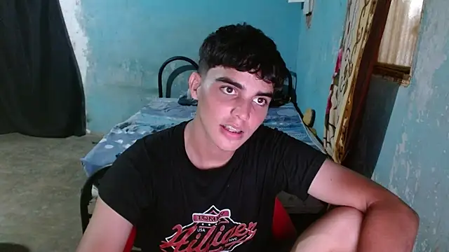 Snapshot of heiker__ chatting on 05.21.26 heiker online show from 05.21.26
