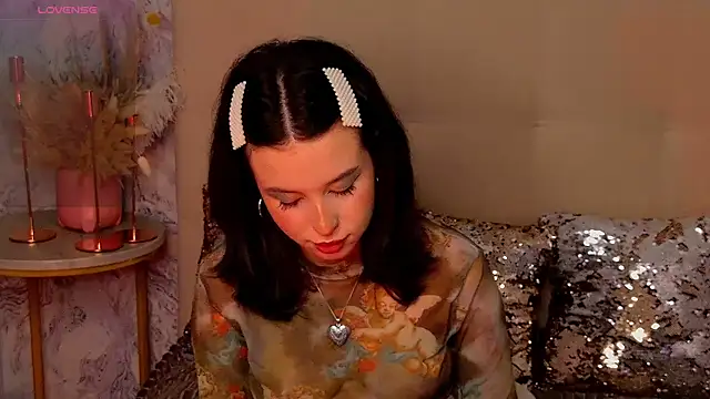 Snapshot of LanaLedger chatting on 07.28.26 LanaLedger online show from 07.28.26