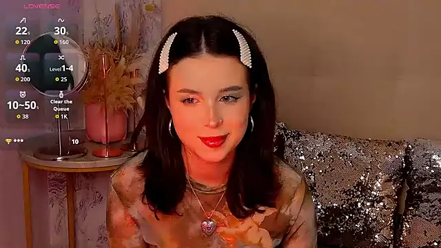 Snapshot of LanaLedger chatting on 07.28.26 LanaLedger online show from 07.28.26