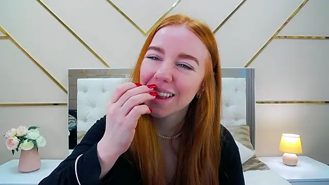 Snapshot of AmberrFire chatting on 03.01.26 AmberrFire online show from 03.01.26